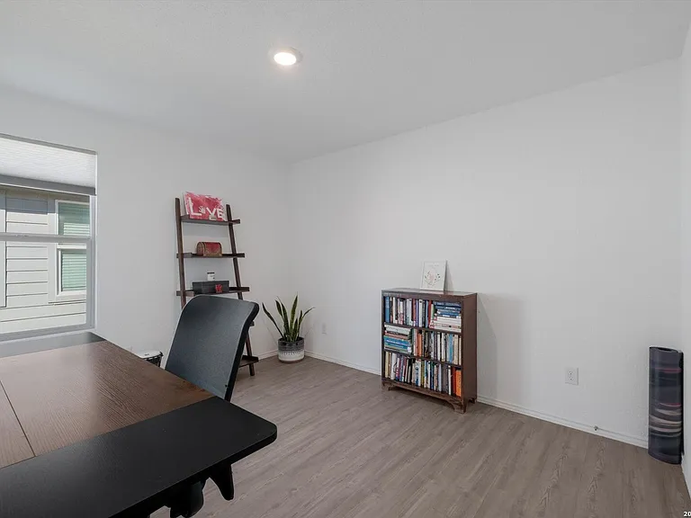6422 Magee Run — Photo 12