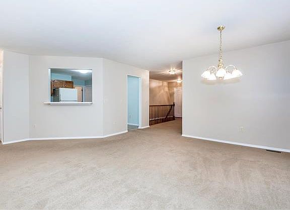 5th image of 1028 Forder Square Dr