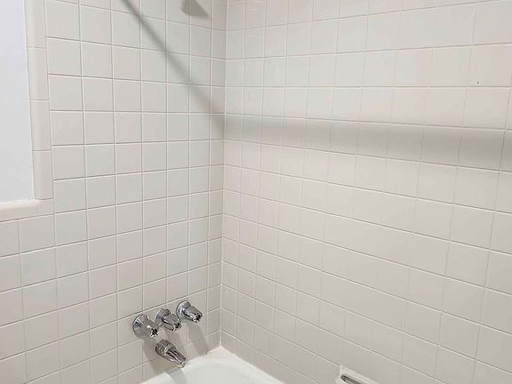 5th image of 1944 Goldsmith Ln APT 3