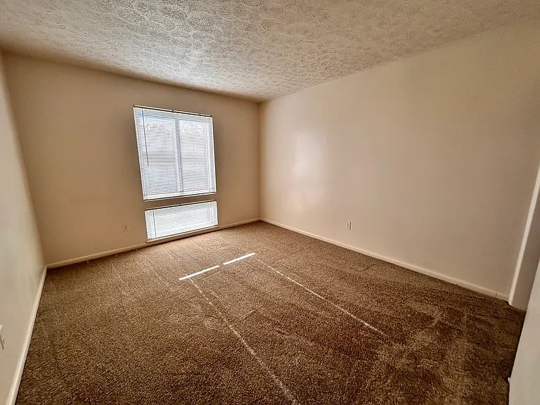 Huntingwood Apartments — Photo 43
