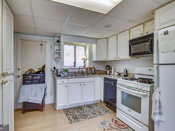 4th image of 1036 Wooten Lake Rd NW