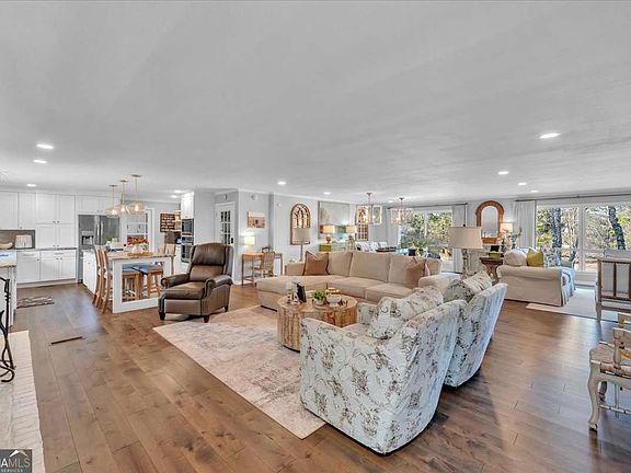 2nd image of 125 Dellwood Dr