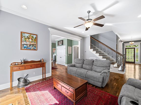 5th image of 1050 Alice Springs Cir