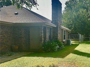 110 Woodbine Dr APT A, Burleson, TX 76028