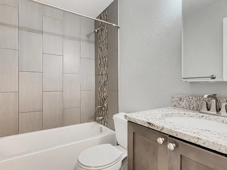 1555 Grove St #205 — Photo 9