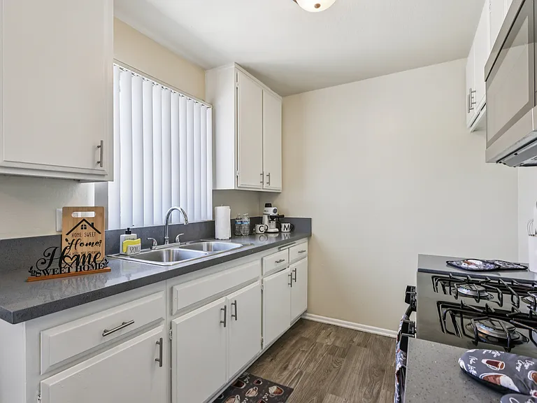 Casa Moreno Apartments — Photo 4