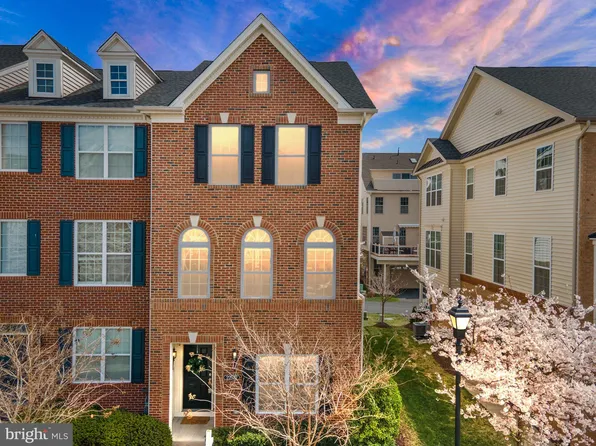 22572 Ocean Cliff Sq, Ashburn, VA 20148