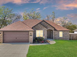 349 N Tacoma St, Farmington, AR 72730