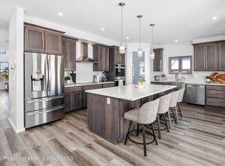 1004 E 17th St, Rifle, CO 81650