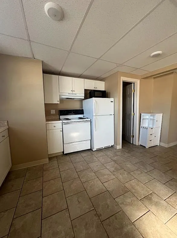 1 bed, $1,100 — Photo 2