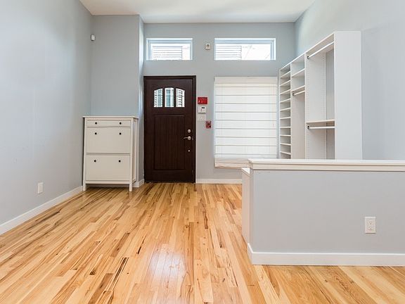 3rd image of 1112 Shackamaxon St #A