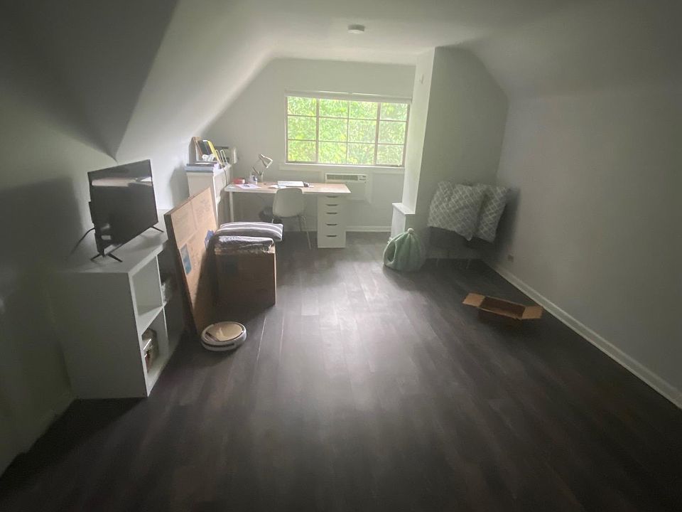 1st image of 3-1236 Paxton Ave #3