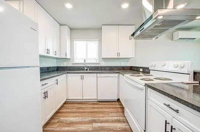 1540 B St #206 — Photo 7