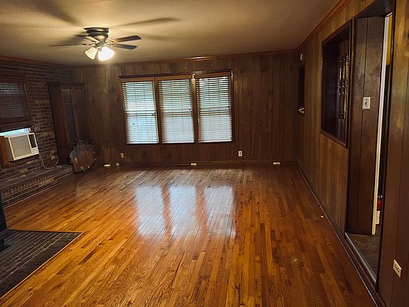 5th image of 1941 Maple St