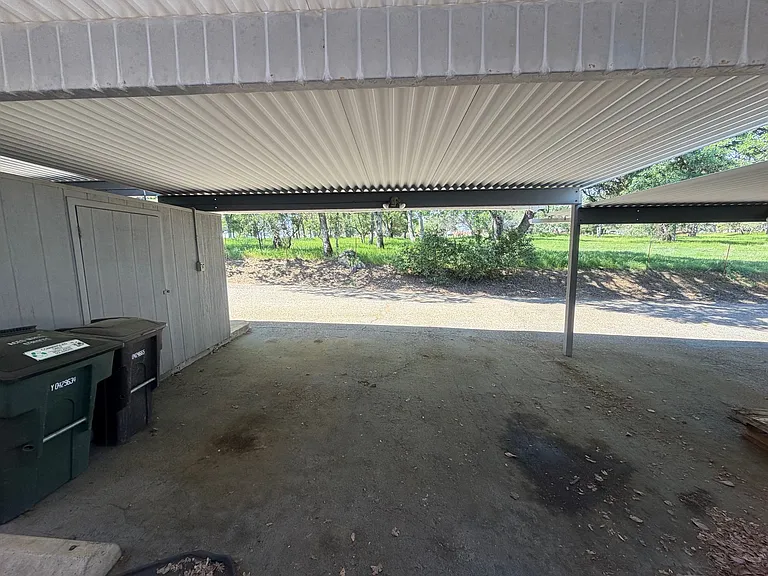149 Patricia Ln — Photo 22