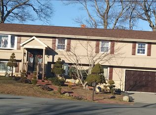 197 Mohican Rd, Somerset, MA 02726