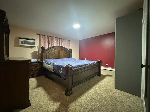 50 Riverview Court image 11 of 13