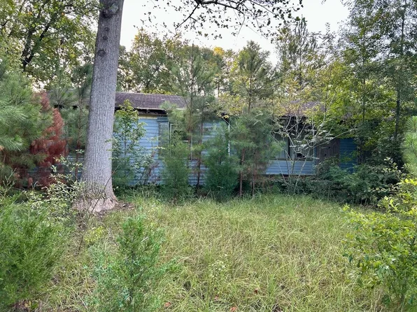 425 S Magnolia Ave, Andrews, SC 29510