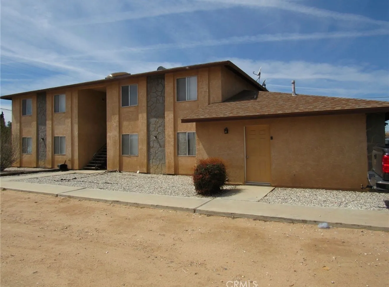 2 bed, 900 sqft, $1,700 — Photo 1