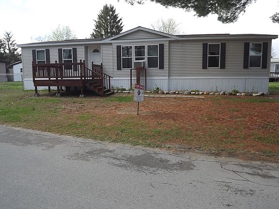 2nd image of 107 Pyramid Pines Est