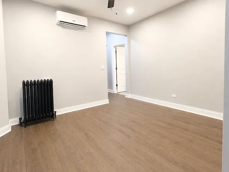 6257 N Lakewood Ave #1 — Photo 3