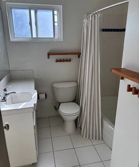 SECOND BATHROOM 2