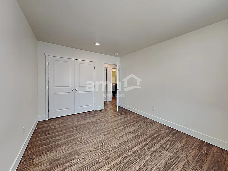 1712 194th St E — Photo 17