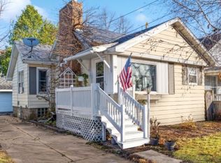 30 W Tennessee Ave, Oshkosh, WI 54901