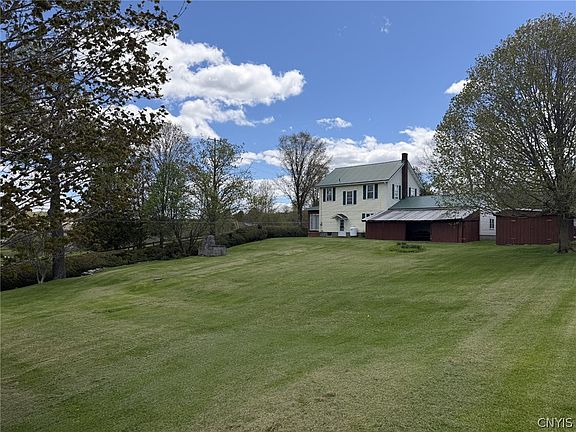 3rd image of 289 Babcock Hill Rd