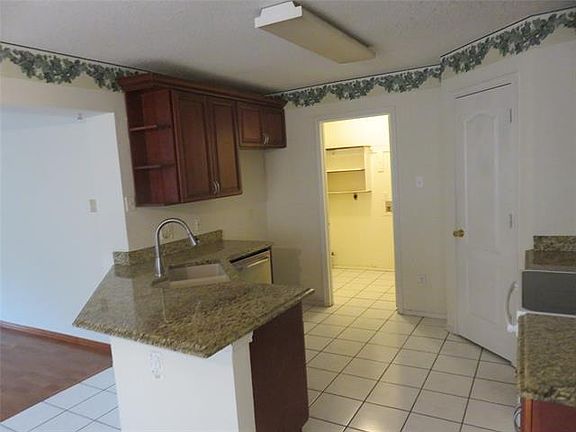 5th image of 1410 Ambrose Dr