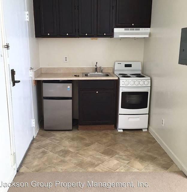 1st image of 1000 Howard St APT 404