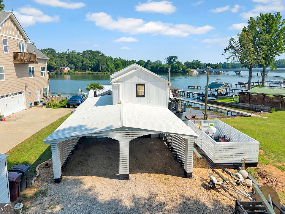 1st image of 134 Lakeshore Dr
