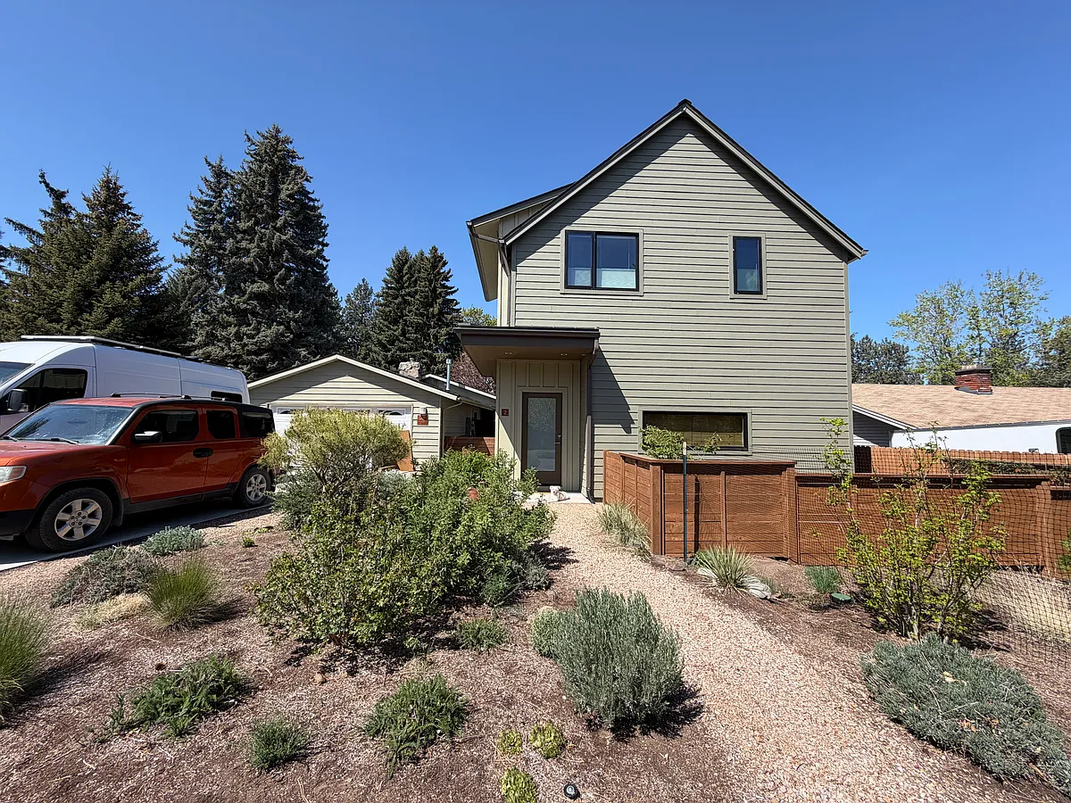 Front yard and driveway - 1688 NE Crestridge Dr #2