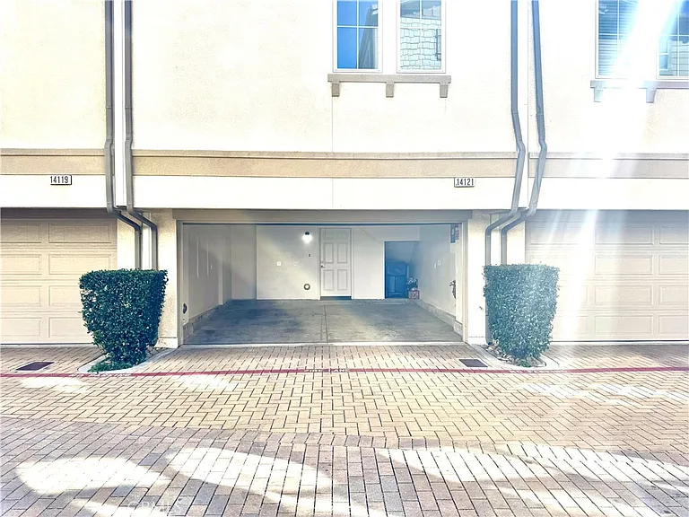 14121 W Oak Ln — Photo 16