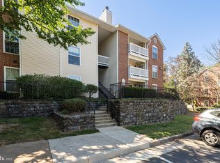 1539 Lincoln Way APT 302B, Mc Lean, VA 22102