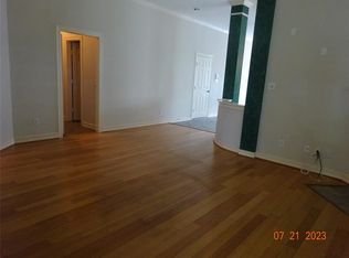 1290 Seamist Dr, Houston, TX 77008