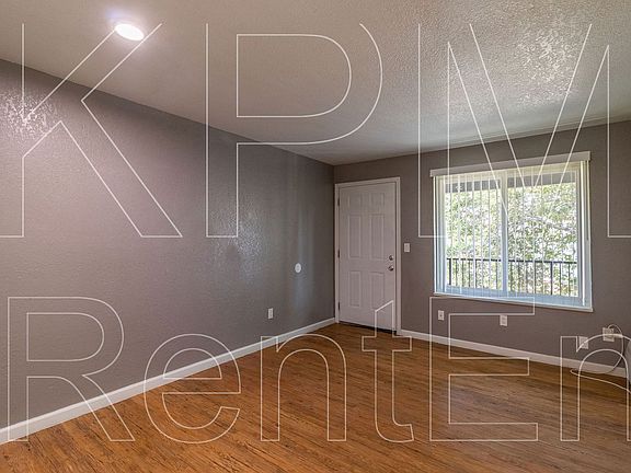 3rd image of 3939 N Pershing Ave #73