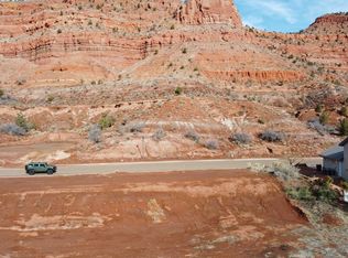 814 E Country Club Dr, Kanab, UT 84741