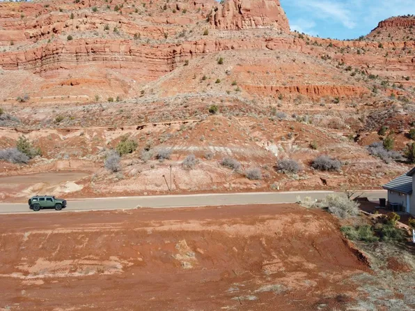 814 E Country Club Dr, Kanab, UT 84741