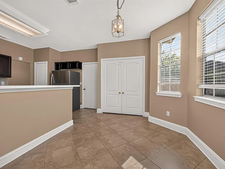 4011 Alexis Cir — Photo 21