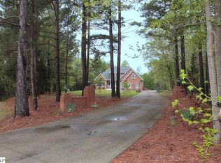 275 Bordeaux Dr, Simpsonville, SC 29680