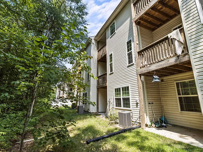 7526 Stonehouse Run Dr — Photo 34