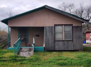 2821 9th St, Port Arthur, TX 77640