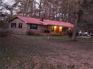 161 Meadowbrook Ln, Summerville, GA 30747