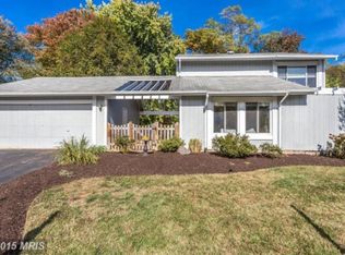 110 Victoria Pl, Sterling, VA 20164