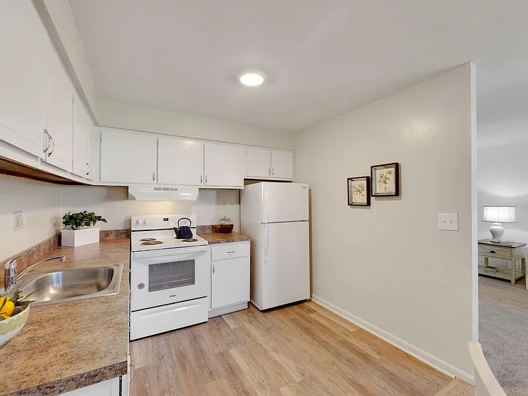 Blair Mill Village West Apartment Homes — Photo 6