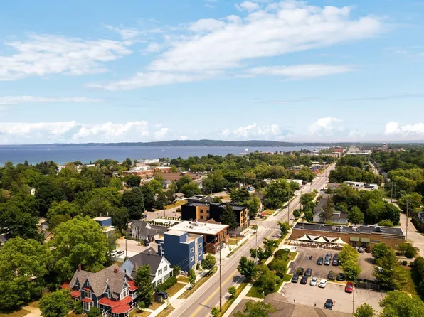 918 W Front St #3, Traverse City, MI 49684