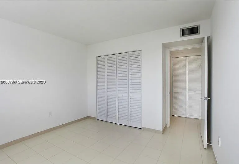 255 Galen Dr #4L — Photo 14
