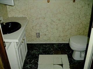 5th image of 723 N Scott St