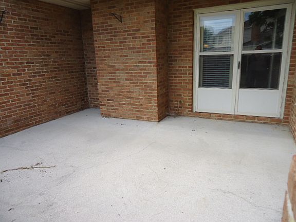 3rd image of 3808 Whitworth Dr